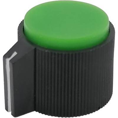 Ручка переменного резистора на вал 6мм. d-19,5*16,2мм, пластик, с носиком, черно-зелёный