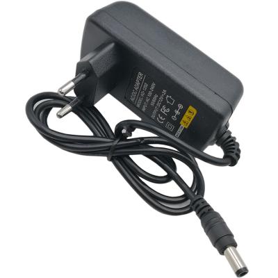 Блок питания импульсный 12,0V,  2,0A, 24W вилка на блоке /48051/**