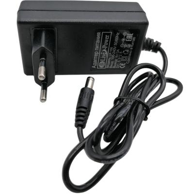 Блок питания импульсный  8,0V, 3,0A, 24W, вилка на блоке, LP106