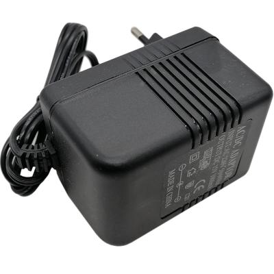 Блок питания трансформаторный 15,0V,  1A, не стаб., вилка на блоке