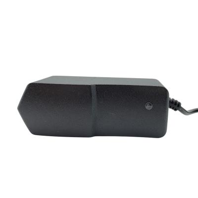 Блок питания импульсный  9,0V,  2.0A (1.8A),, 2,5х5,5 мм, вилка на блоке, LP20