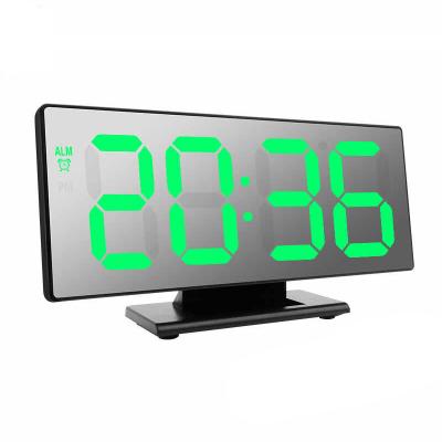 Часы OT-CLT06 зел. цифры, белый корпус, зеркальные (USB-5V)