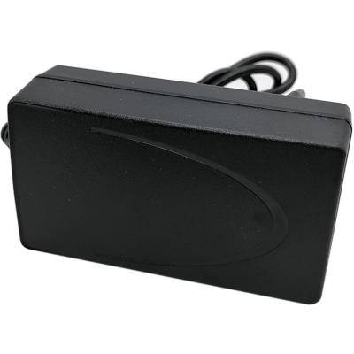 Блок питания импульсный  8,0V, 3,0A, 24W, вилка на блоке, LP106