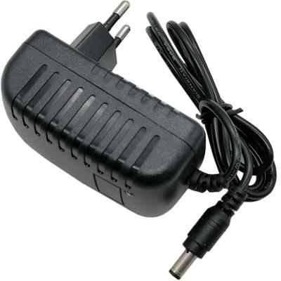 Блок питания импульсный 22V  1,0A, 5.5x2.5мм, вилка на блоке /23048