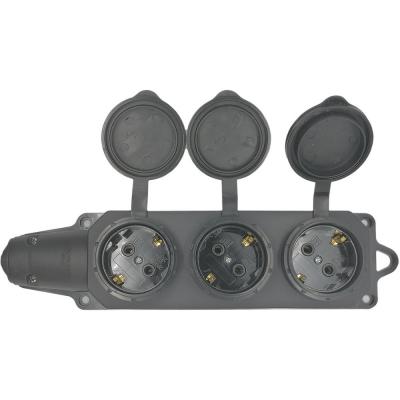 Розетка 3-мест., защ. крыш., 16А 230B 2P+PE, IP44, каучук (SBE-16-3-00-R)