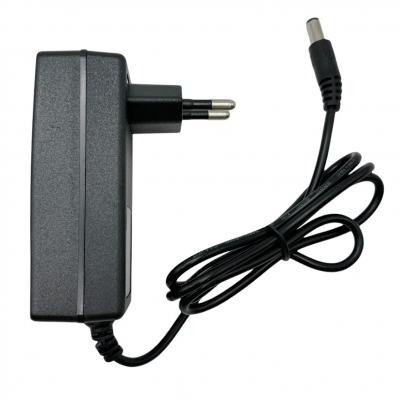 Блок питания импульсный 12,0V,  2,0A, 24W вилка на блоке, LP225 + 2 насадки (4,0*1,7/3,5*1,35)