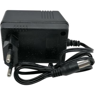 Блок питания трансформаторный 4,5V,  500mA, не стаб., вилка на блоке