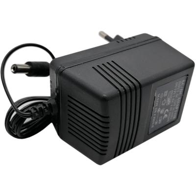 Блок питания трансформаторный 4,5V,  500mA, не стаб., вилка на блоке