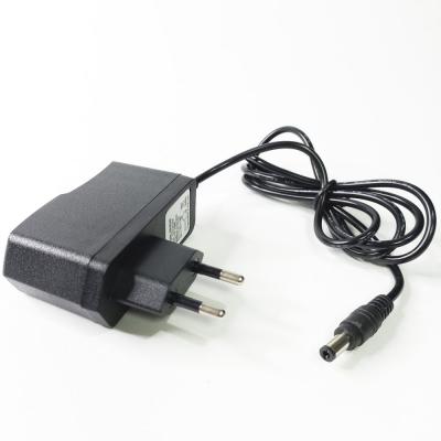 Блок питания импульсный  3,0V, 2,0A, вилка на блоке