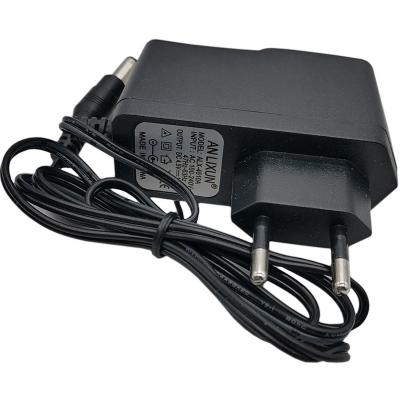 Блок питания импульсный  4,5V, 1,0A, 5.5x2.5мм, вилка на блоке